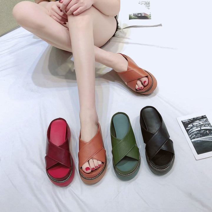 Damer Bekväma Platåslippers med Elegant Korsdesign Mirla-Eva Jonsson