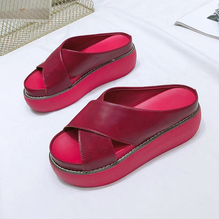 Damer Bekväma Platåslippers med Elegant Korsdesign Mirla-Eva Jonsson