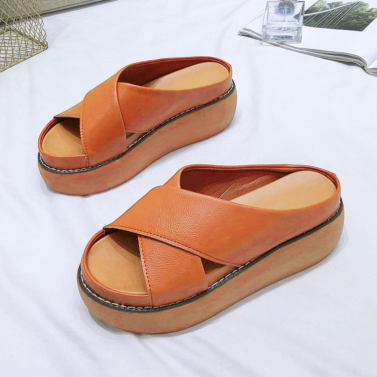 Damer Bekväma Platåslippers med Elegant Korsdesign Mirla-Eva Jonsson