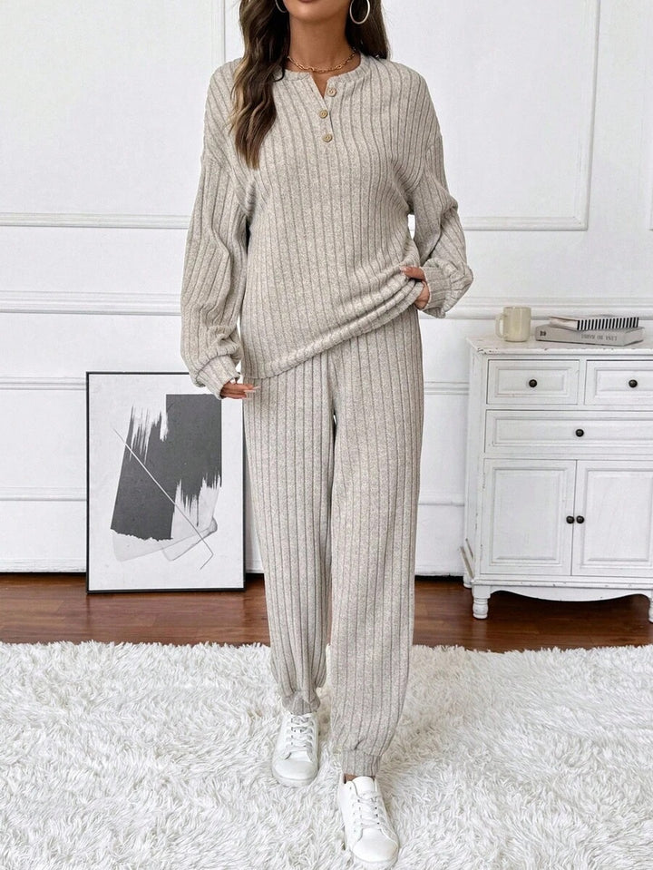 Damer Bekväma Ribbstickat Loungewear-set med Knappslå Mirla-Eva Jonsson