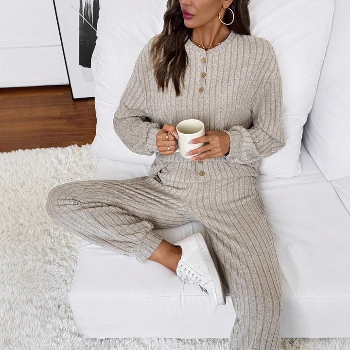 Damer Bekväma Ribbstickat Loungewear-set med Knappslå Mirla-Eva Jonsson