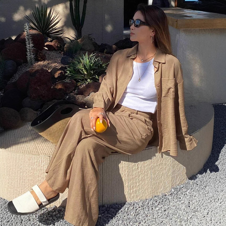 Damer Bekvämt Lounge-set i lätt tyg med eleganta detaljer Mirla-Eva Jonsson
