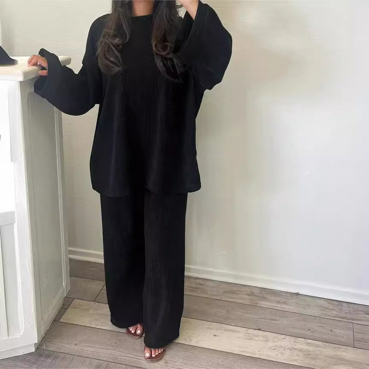 Damer Bekvämt och stiligt lounge-set i ribbstickning Mirla-Eva Jonsson