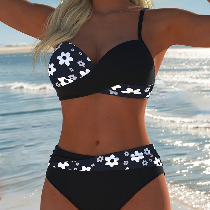 Damer Bikini-set med blommigt knyt-design och höga benöppningar Mirla-Eva Jonsson