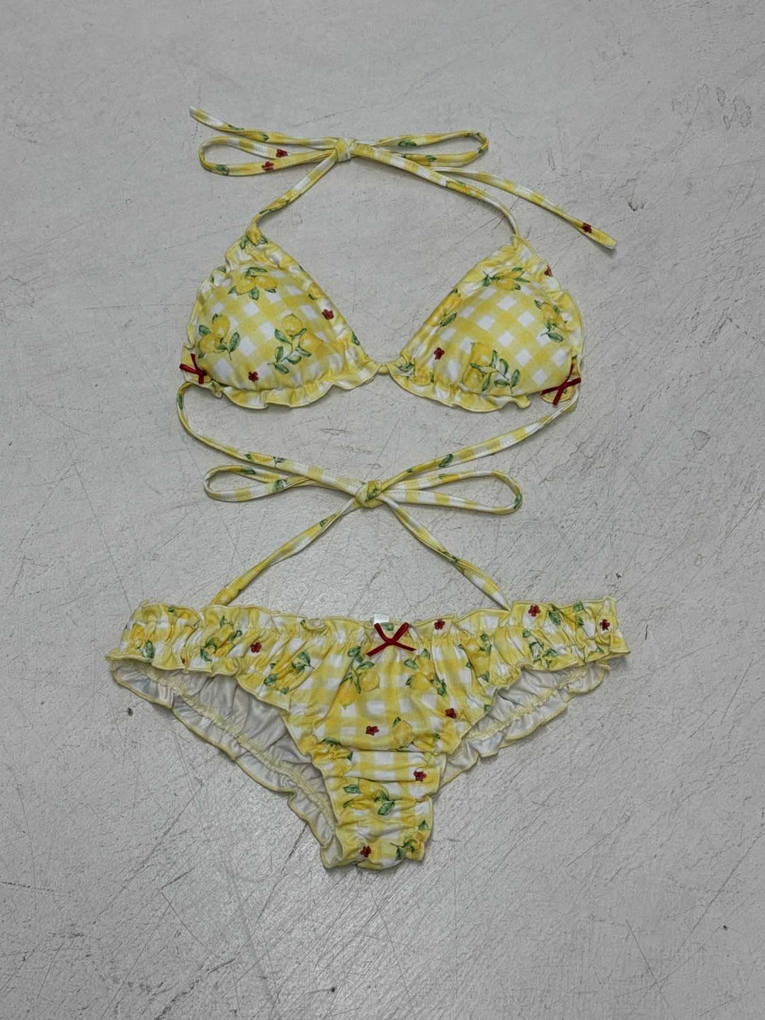 Damer Bikini-set med blommönster och lekfulla volanger Mirla-Eva Jonsson