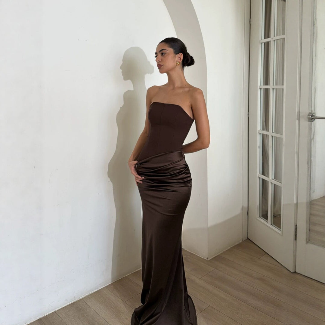 Damer Bodycon kvällsklänning med elegant drapering Mirla-Eva Jonsson