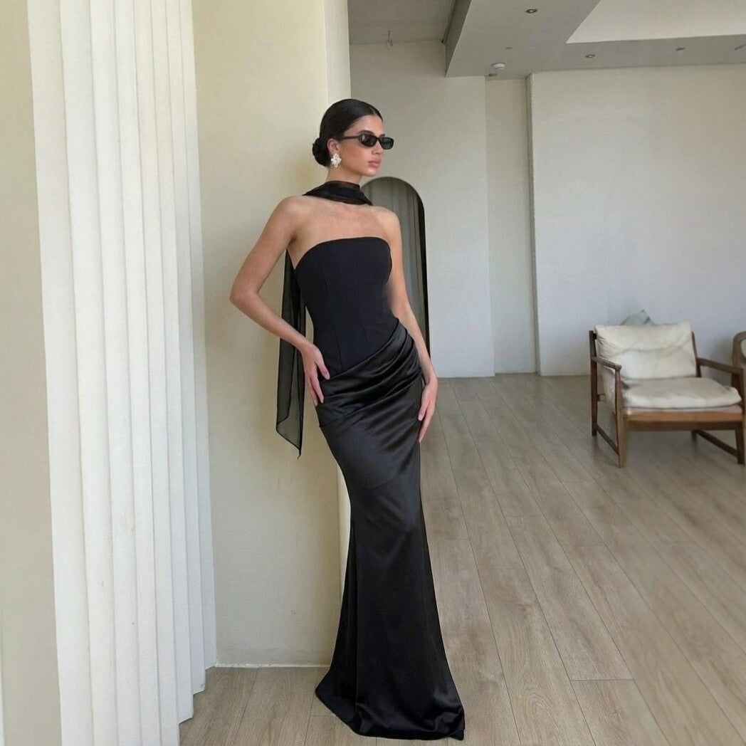 Damer Bodycon kvällsklänning med elegant drapering Mirla-Eva Jonsson