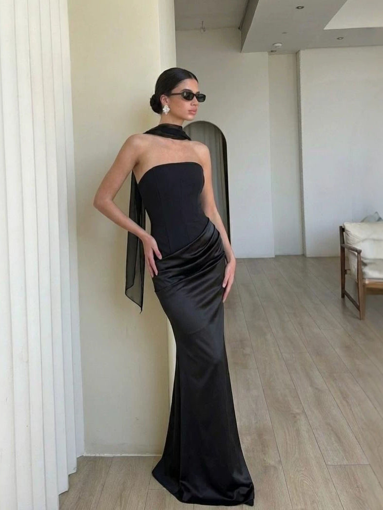 Damer Bodycon kvällsklänning med elegant drapering Mirla-Eva Jonsson