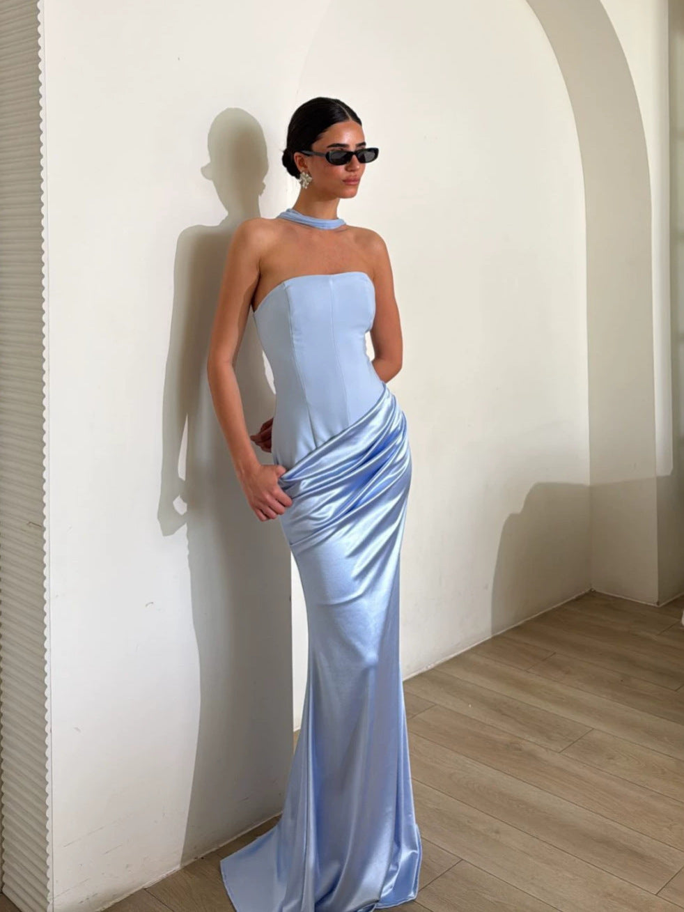 Damer Bodycon kvällsklänning med elegant drapering Mirla-Eva Jonsson