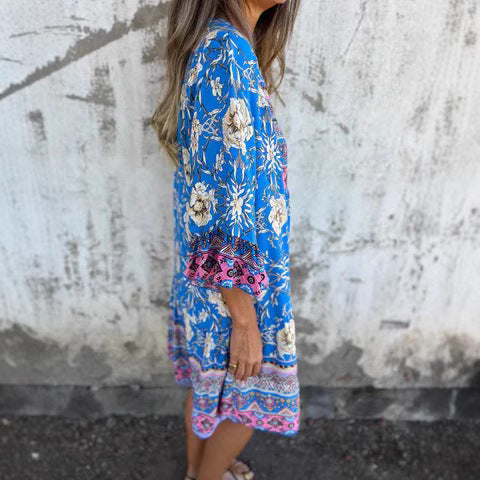 Damer Boho-Chic klänning med blommönster och knapplist Mirla-Eva Jonsson