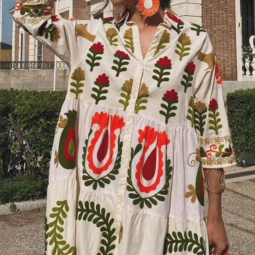 Damer Boho-inspirerat maxiklänning med blommönster och snyggt krage Mirla-Eva Jonsson