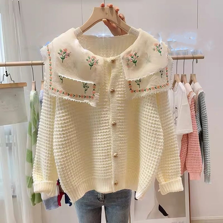 Damer Broderad Cardigan med Vida Skurna Krage Mirla-Eva Jonsson