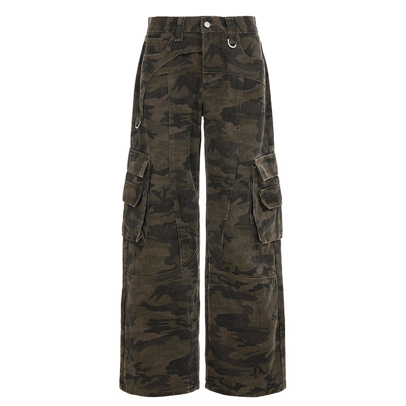 Damer Cargo-byxa i avslappnad camouflage-stil med generösa fickor Mirla-Eva Jonsson