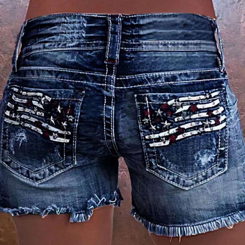 Damer Cargo-shorts med stiliga rivdetaljer och patriotiska applikationer Mirla-Eva Jonsson
