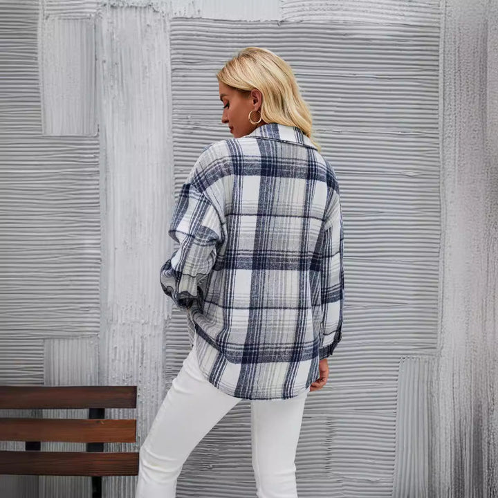 Damer Casual Flanellskjortjacka med Rutigt Mönster och Praktiska Bröstfickor Mirla-Eva Jonsson