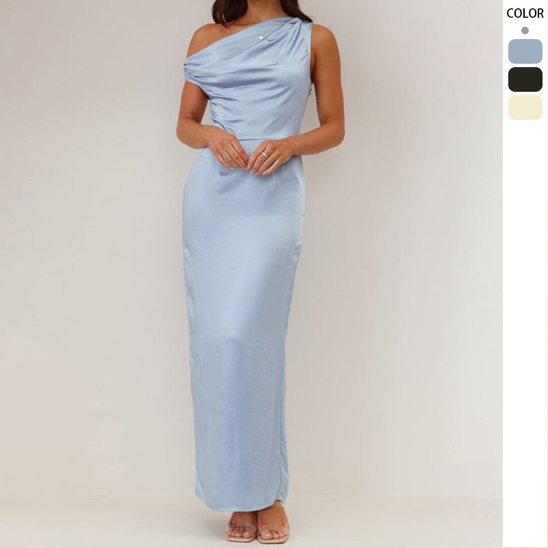 Damer Chic Maxi Klänning med Asymmetrisk Halsringning och Samlad Detalj Mirla-Eva Jonsson