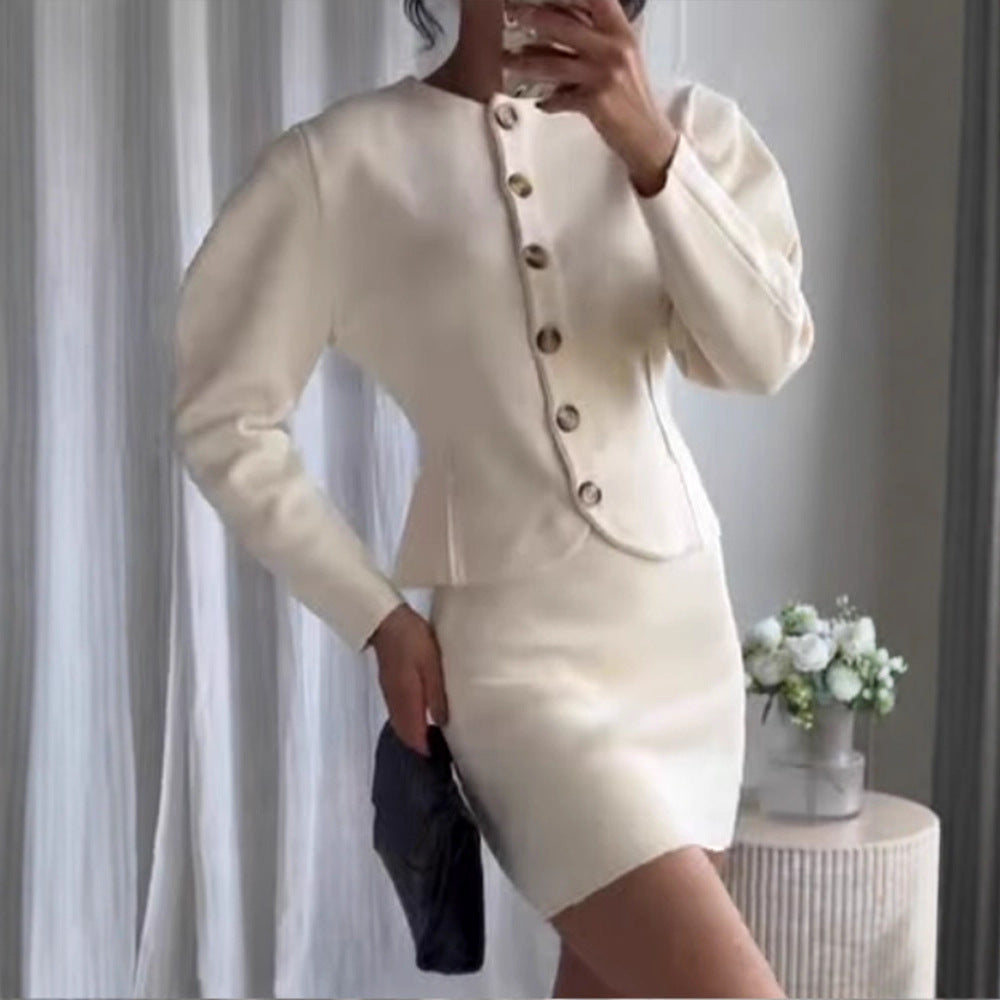 Damer Couture Miniklänning med elegant blazerkavaj och dekorativa knapppdetaljer Mirla-Eva Jonsson