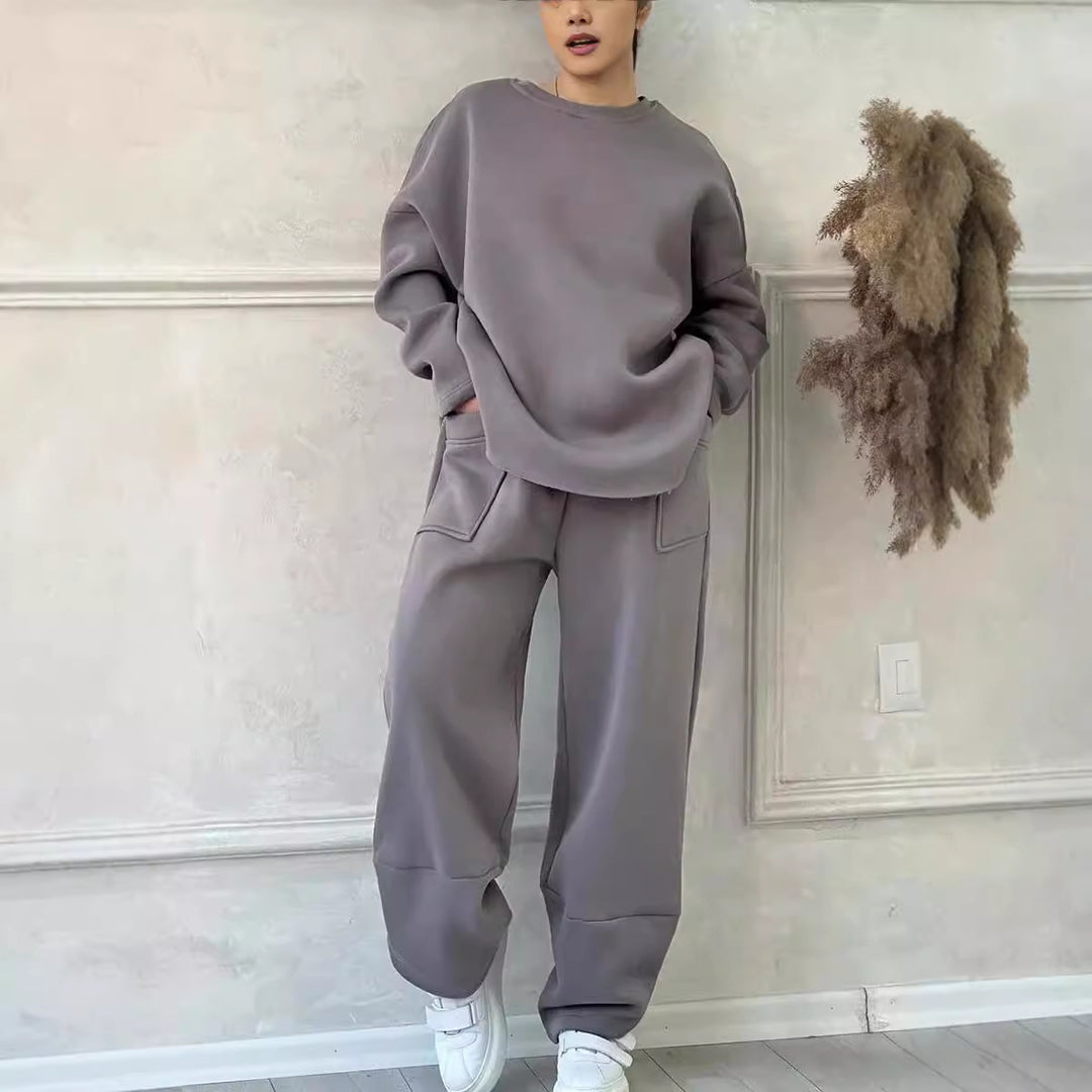 Damer Cozy Oversized Sweatset med rymliga fickor och behaglig passform Mirla-Eva Jonsson