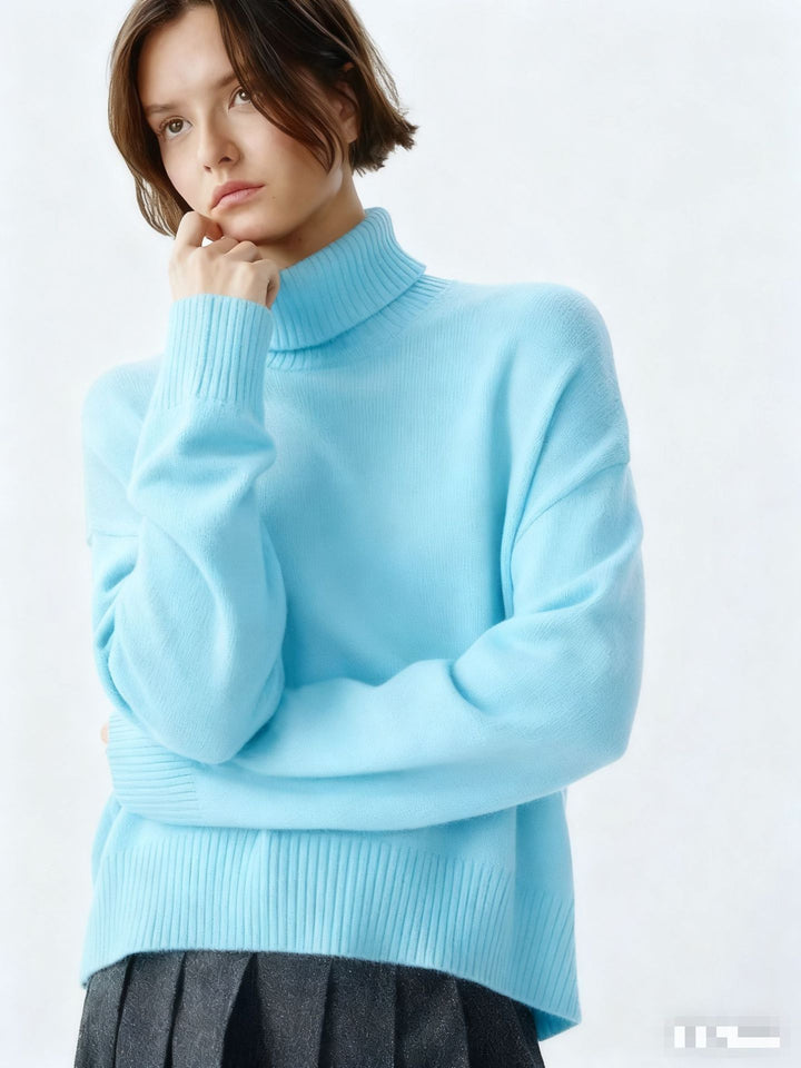 Damer Cozy Turtleneck Tröja med Oversized Snitt och Fin Ribbad Struktur Mirla-Eva Jonsson