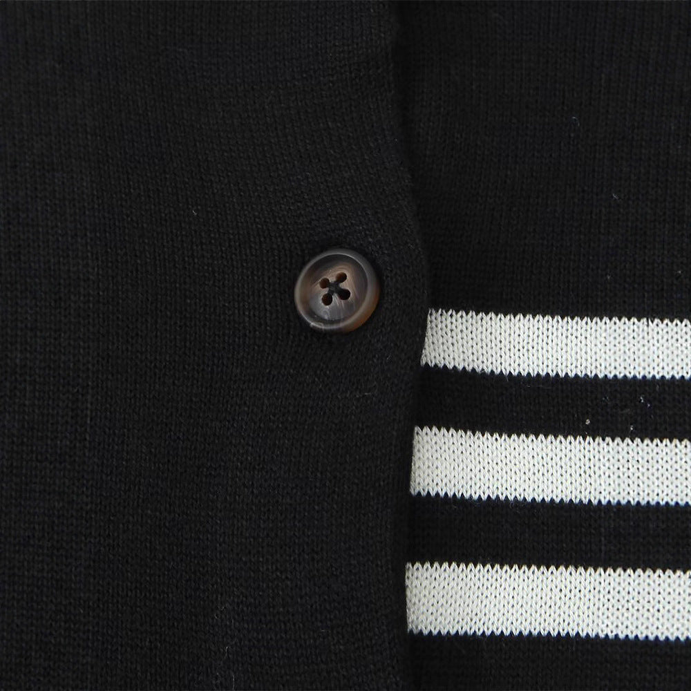 Damer Crop-Cardigan med modern design och strukturerad väv Mirla-Eva Jonsson