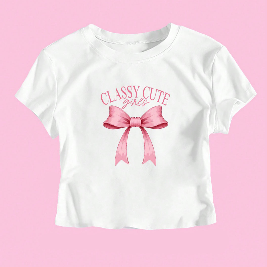 Damer Crop-T-Shirt med lugnt födelsedagsuttalande och figurnära passform Mirla-Eva Jonsson