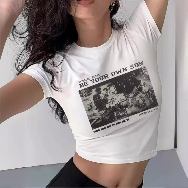 Damer Crop-T-shirt med inspirerande text och stjärndesign Mirla-Eva Jonsson