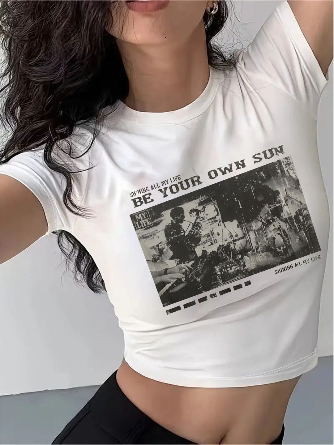 Damer Crop-T-shirt med inspirerande text och stjärndesign Mirla-Eva Jonsson