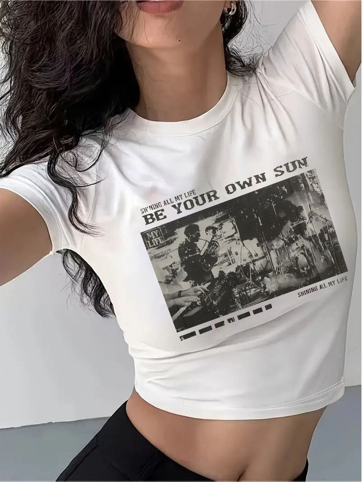 Damer Crop-T-shirt med inspirerande text och stjärndesign Mirla-Eva Jonsson