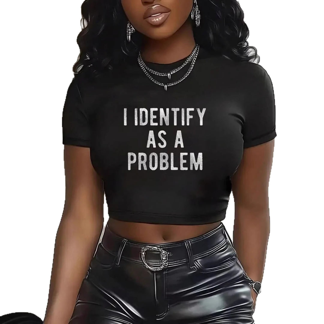 Damer Crop-T-shirt med kreativt citat och modern skärning Mirla-Eva Jonsson