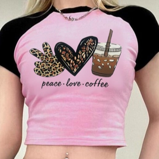 Damer Crop-T-shirt med kreativt kaffe-motiv och avslappnad passform Mirla-Eva Jonsson