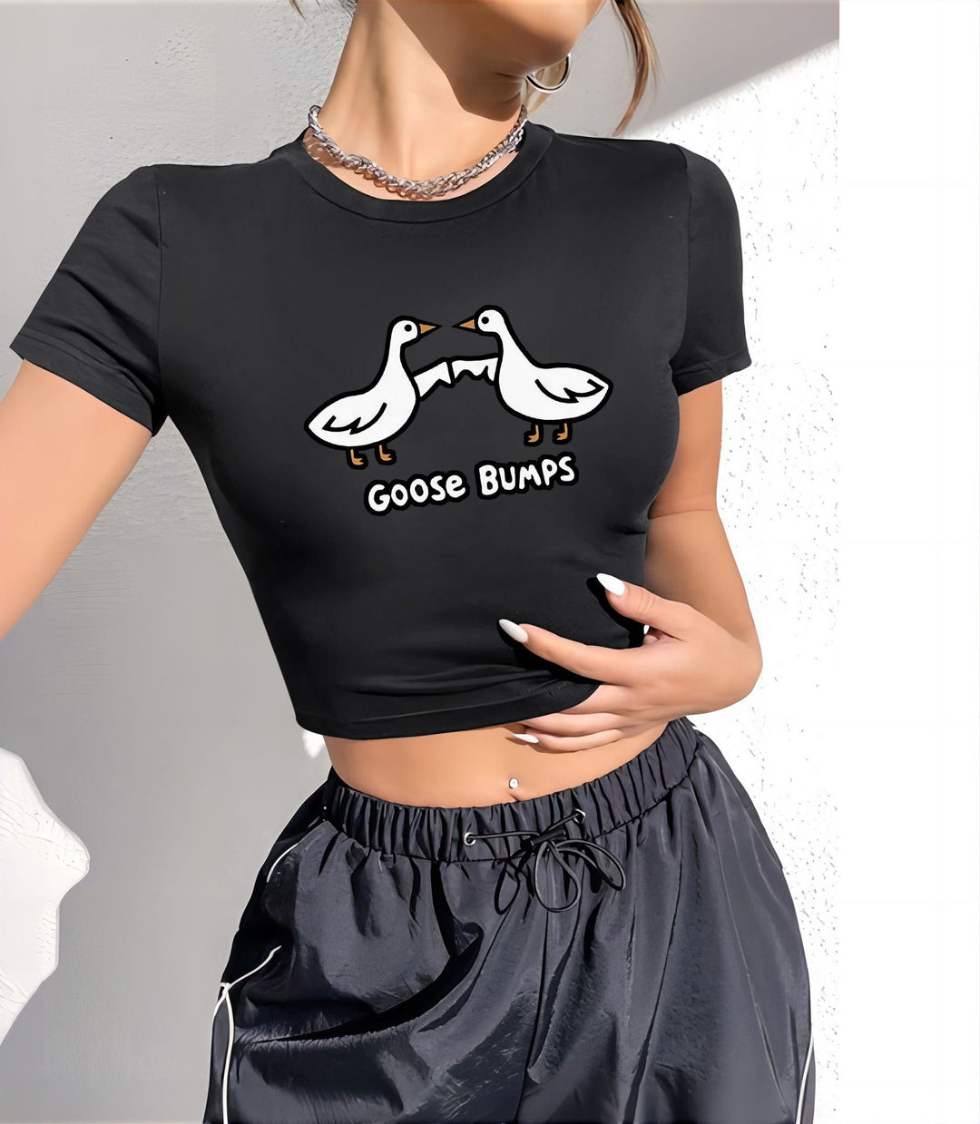 Damer Crop-T-shirt med modern grafisk tryck Mirla-Eva Jonsson
