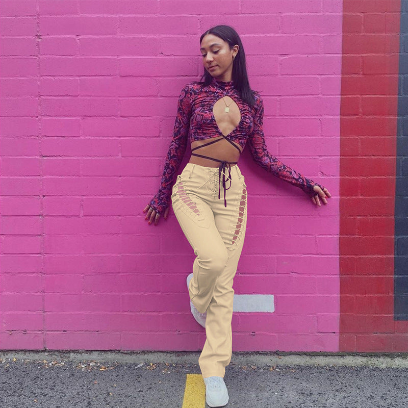 Damer Crop-Top med innovativt Cut-Out-design och långa ärmar Mirla-Eva Jonsson