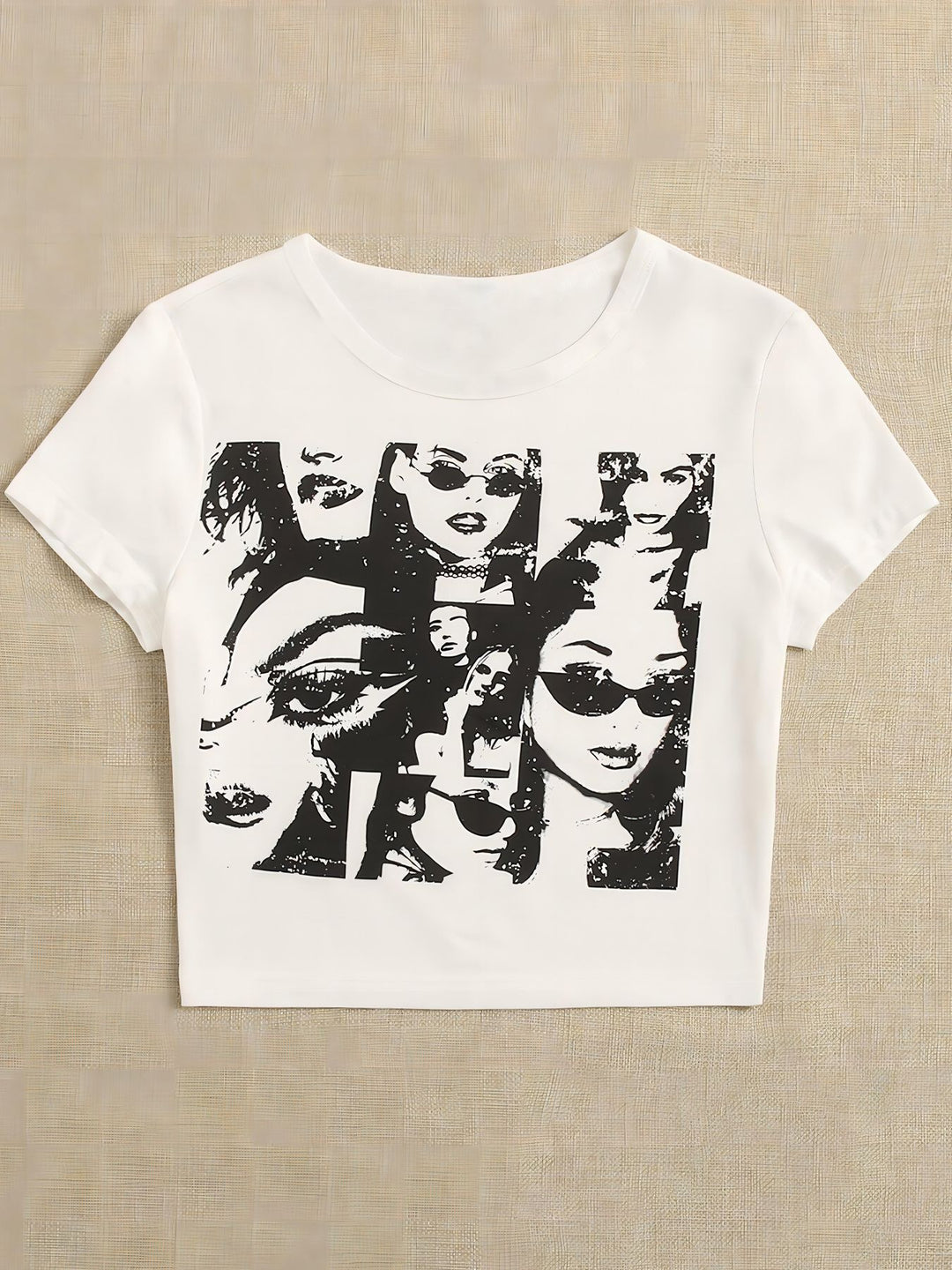 Damer Crop-Top med iögonfallande text Mirla-Eva Jonsson