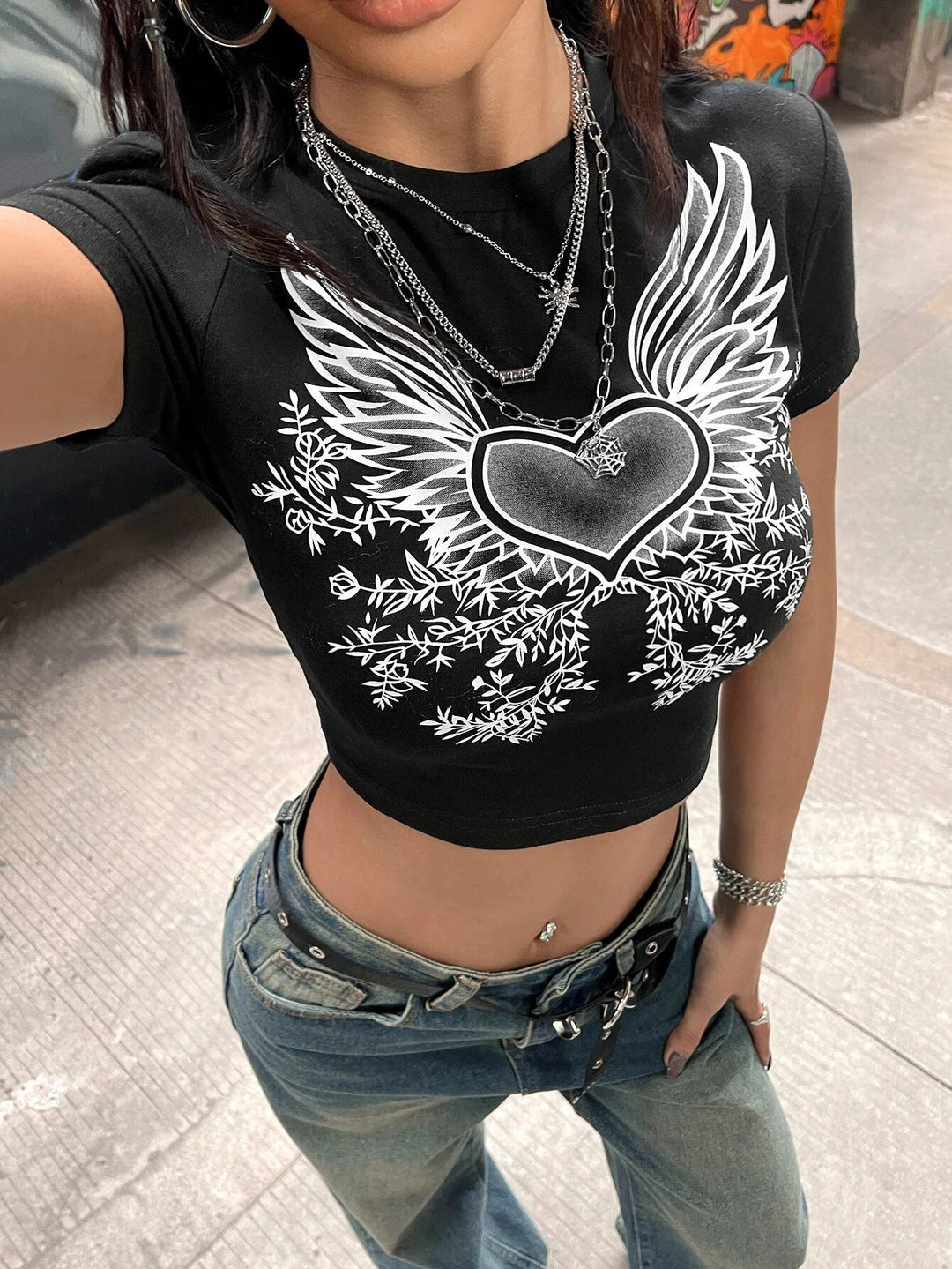 Damer Crop-Top med kreativt skelett-handmotiv Mirla-Eva Jonsson