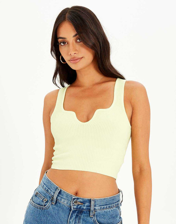 Damer Crop-Top med vågskärning och fin ribbstruktur Mirla-Eva Jonsson