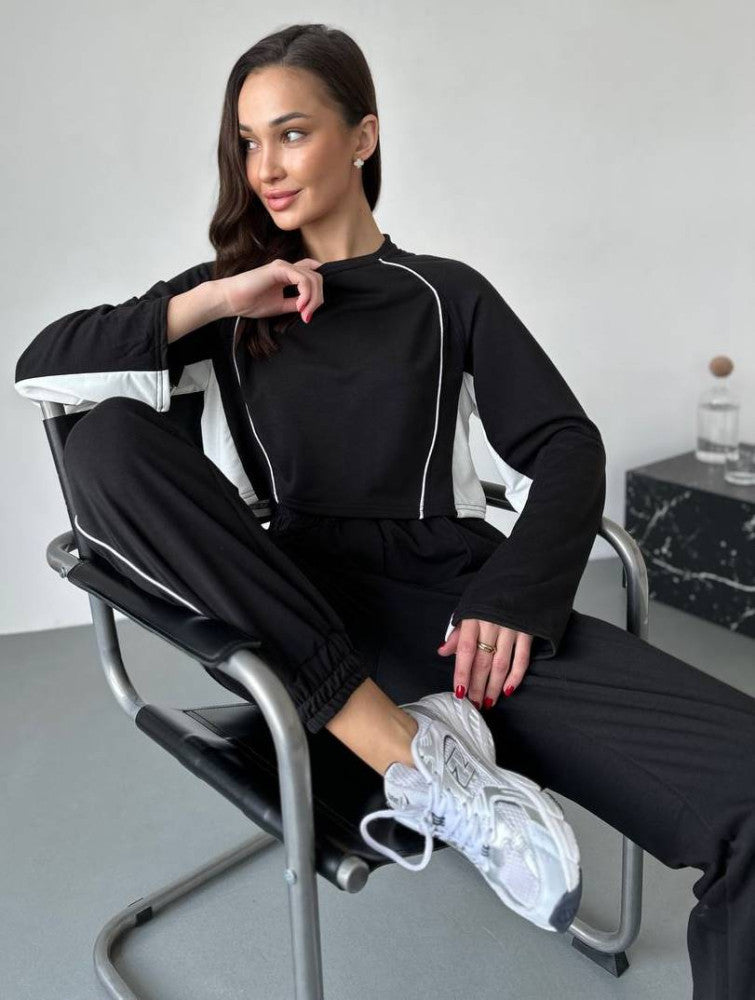 Damer Crop Top och avslappnad Sportbyxor Set Mirla-Eva Jonsson