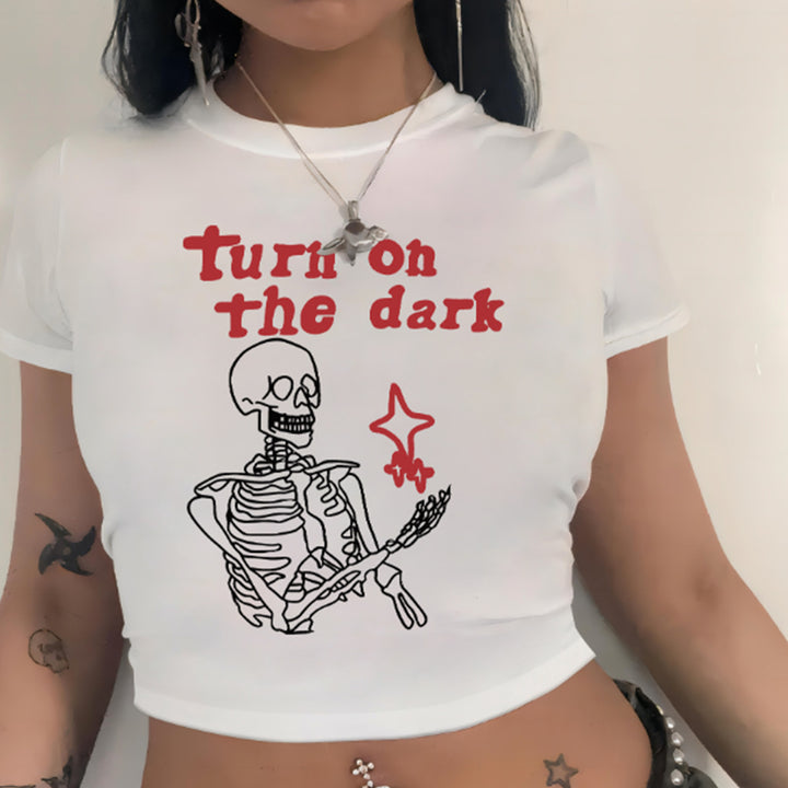 Damer Crop-shirt med lekfullt spökmotiv Mirla-Eva Jonsson