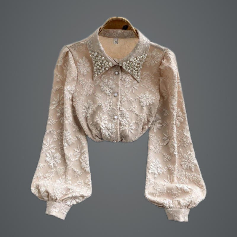Damer Cropped Blus med stor krage och pärlprydda detaljer Mirla-Eva Jonsson