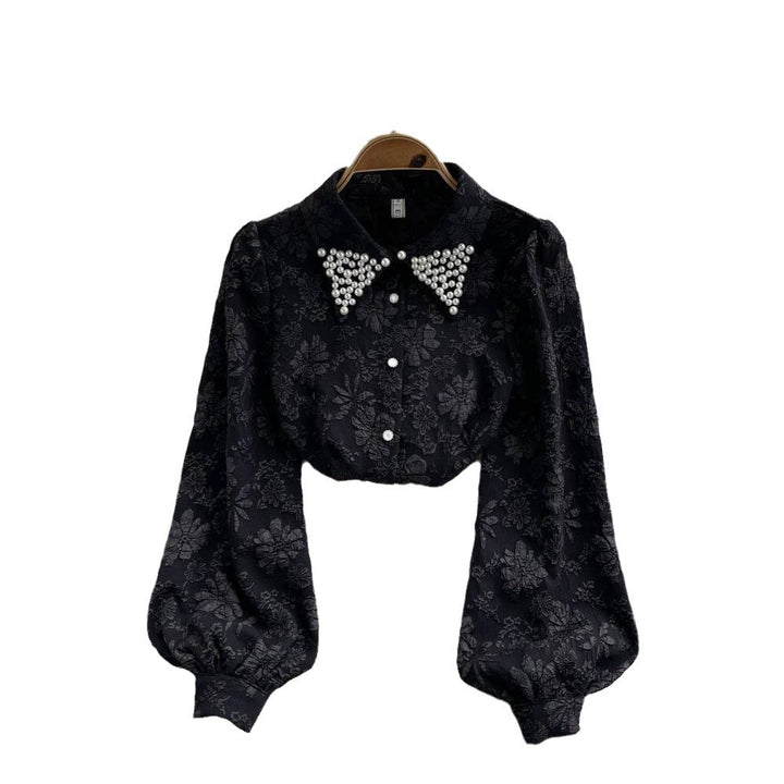 Damer Cropped Blus med stor krage och pärlprydda detaljer Mirla-Eva Jonsson