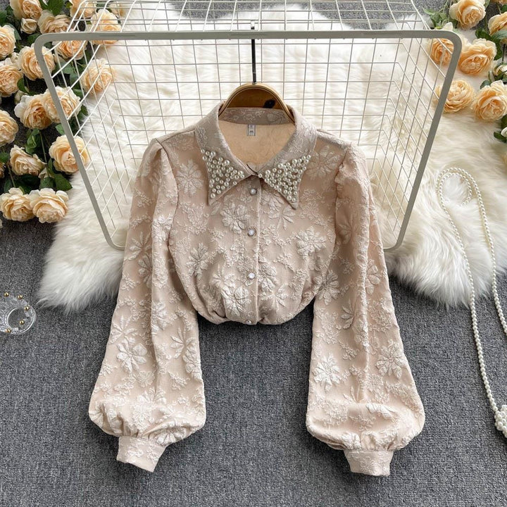 Damer Cropped Blus med stor krage och pärlprydda detaljer Mirla-Eva Jonsson