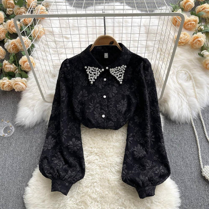 Damer Cropped Blus med stor krage och pärlprydda detaljer Mirla-Eva Jonsson
