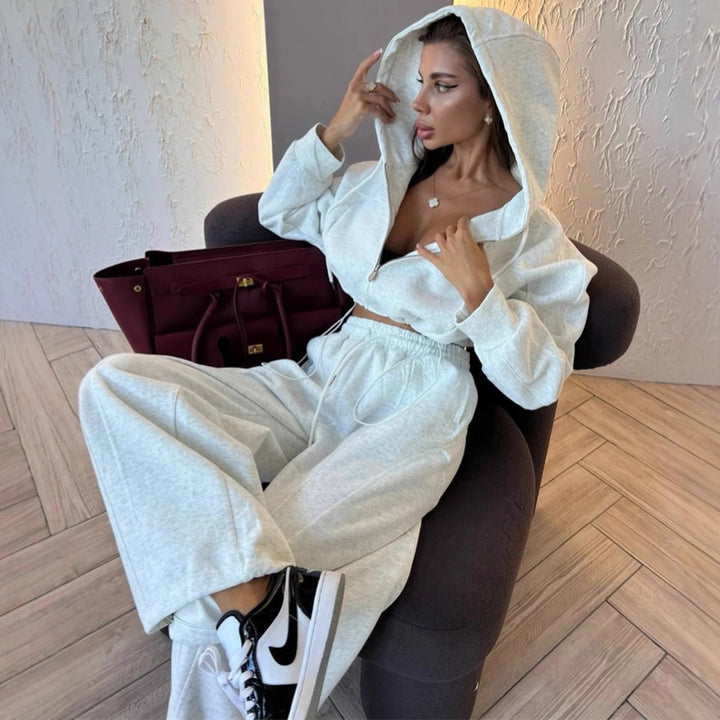 Damer Cropped Hoodie och breda Sweatpants Combo Mirla-Eva Jonsson