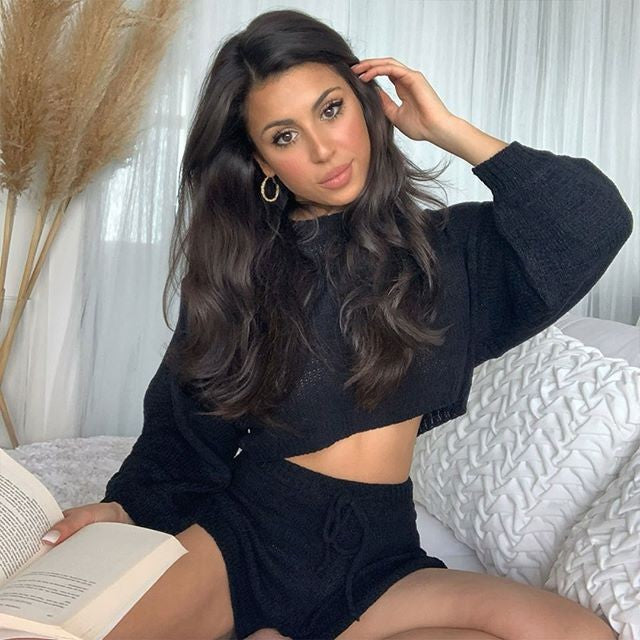 Damer Cropped Knit Suit med Lösa Shorts och Eleganta Ärmar Mirla-Eva Jonsson