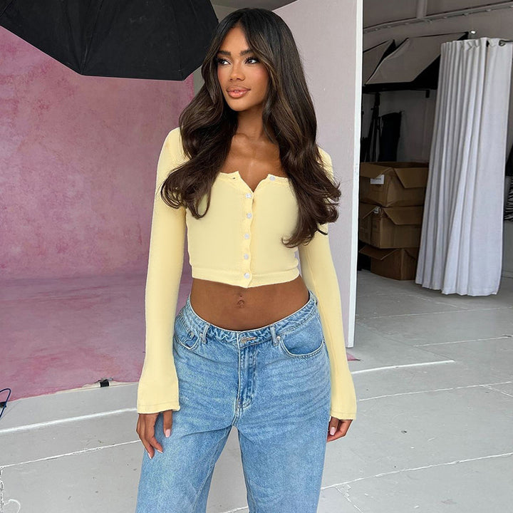 Damer Cropped Långärmad tröja med knappslå och vid halsringning Mirla-Eva Jonsson
