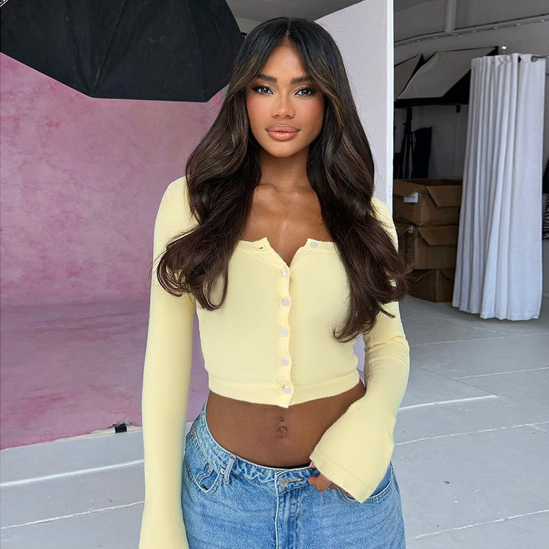 Damer Cropped Långärmad tröja med knappslå och vid halsringning Mirla-Eva Jonsson