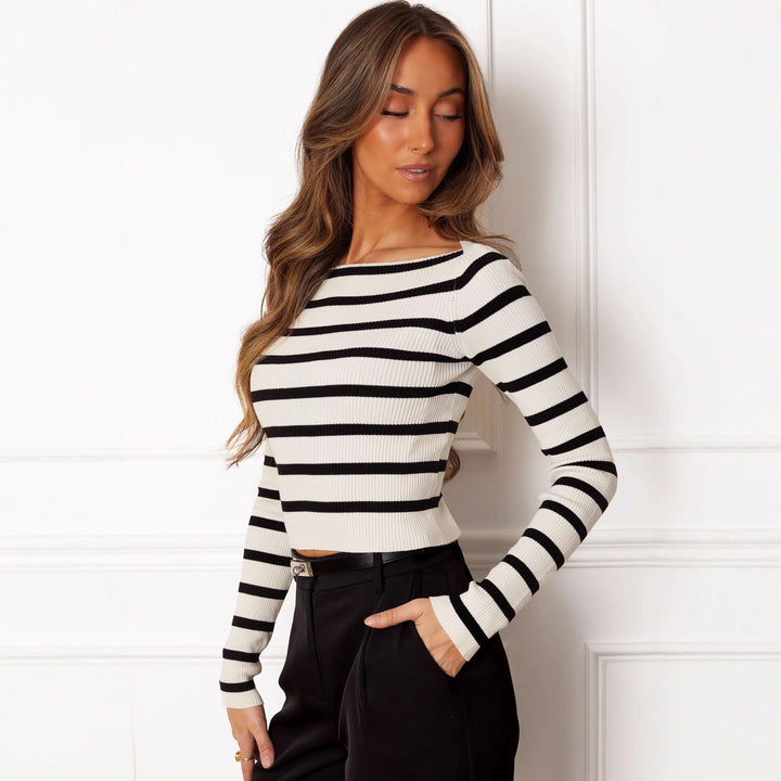 Damer Cropped Långärmad tröja med randigt mönster och mjukt ribbat design Mirla-Eva Jonsson