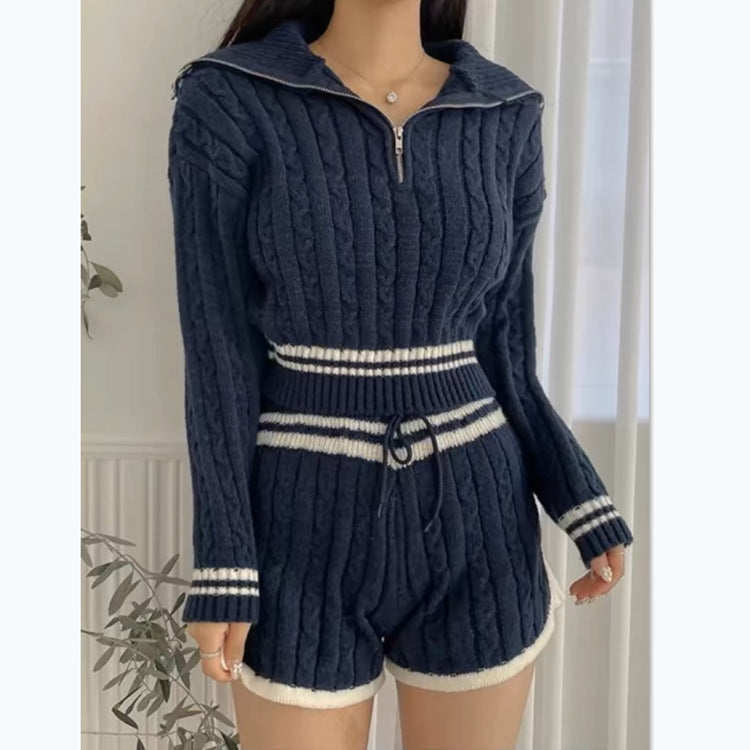 Damer Cropped Stickad Tröja med Hög Krage och Shorts i Set Eva Jonsson-Eva Jonsson