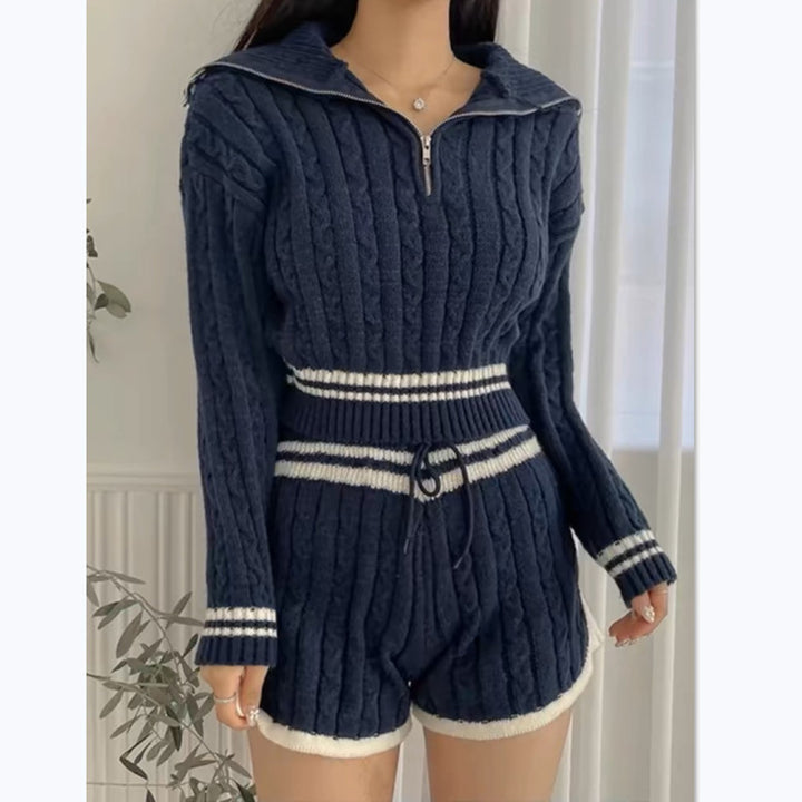 Damer Cropped Stickad Tröja med Hög Krage och Shorts i Set Eva Jonsson-Eva Jonsson