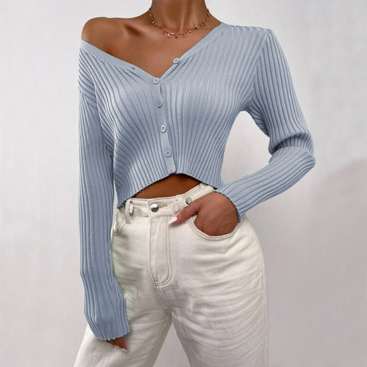 Damer Cropped Stickjacka med V-ringning och knappdetaljer Mirla-Eva Jonsson