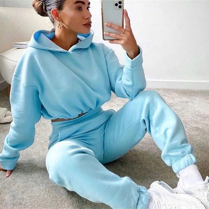 Damer Cropped Sweatshirt Set med hög midja och känguruficka Mirla-Eva Jonsson